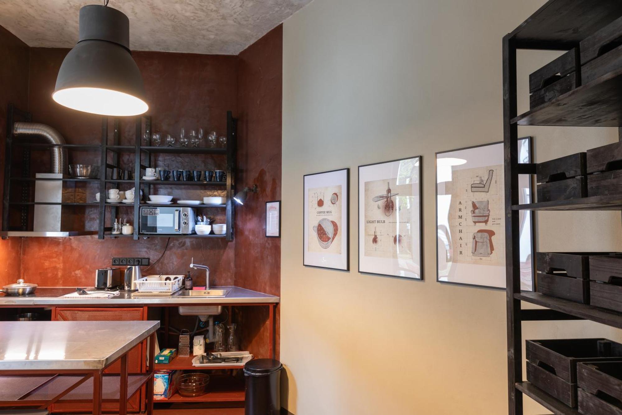 Sir Toby's Midtown Hostal
