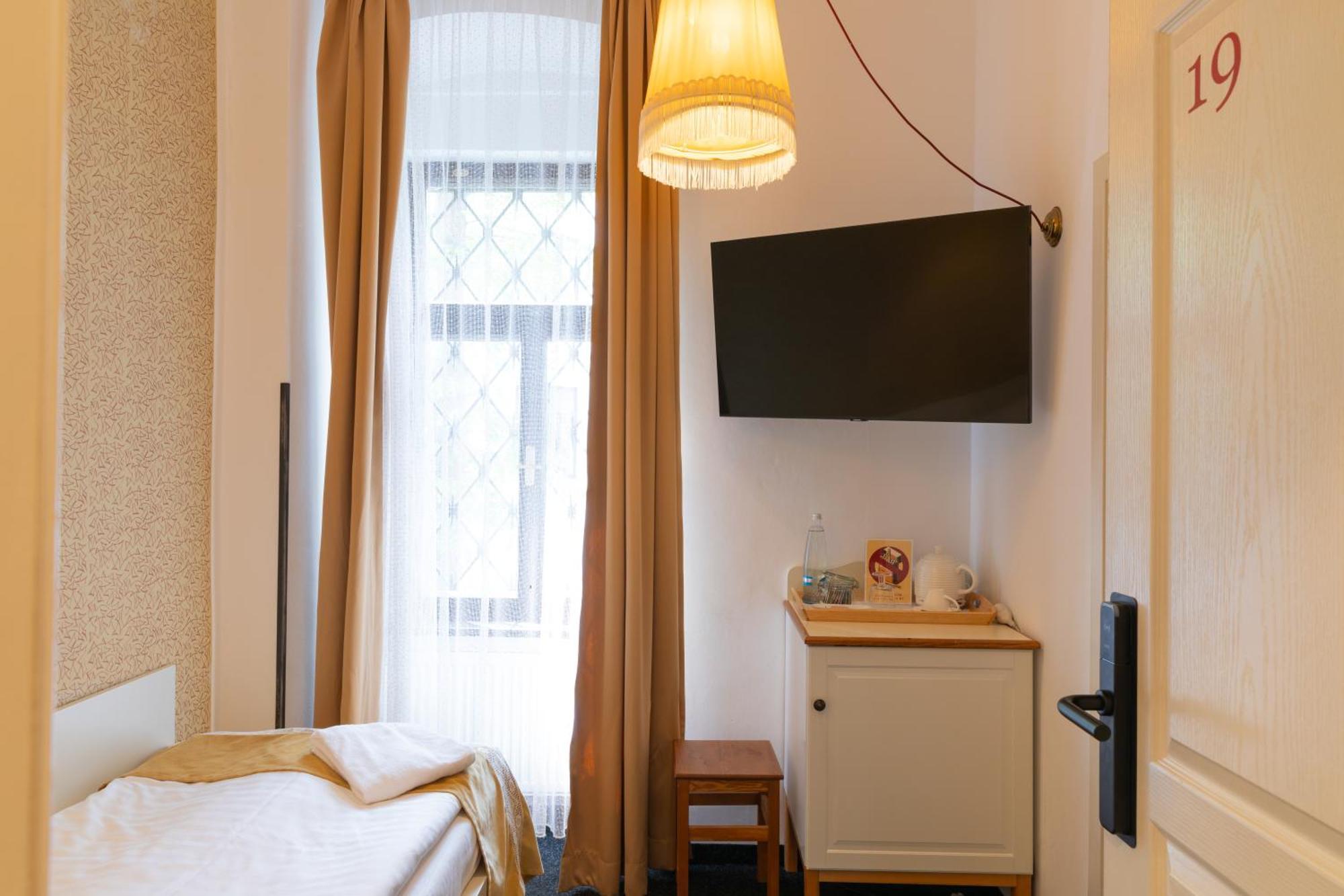 Hostal Sir Toby's Midtown
